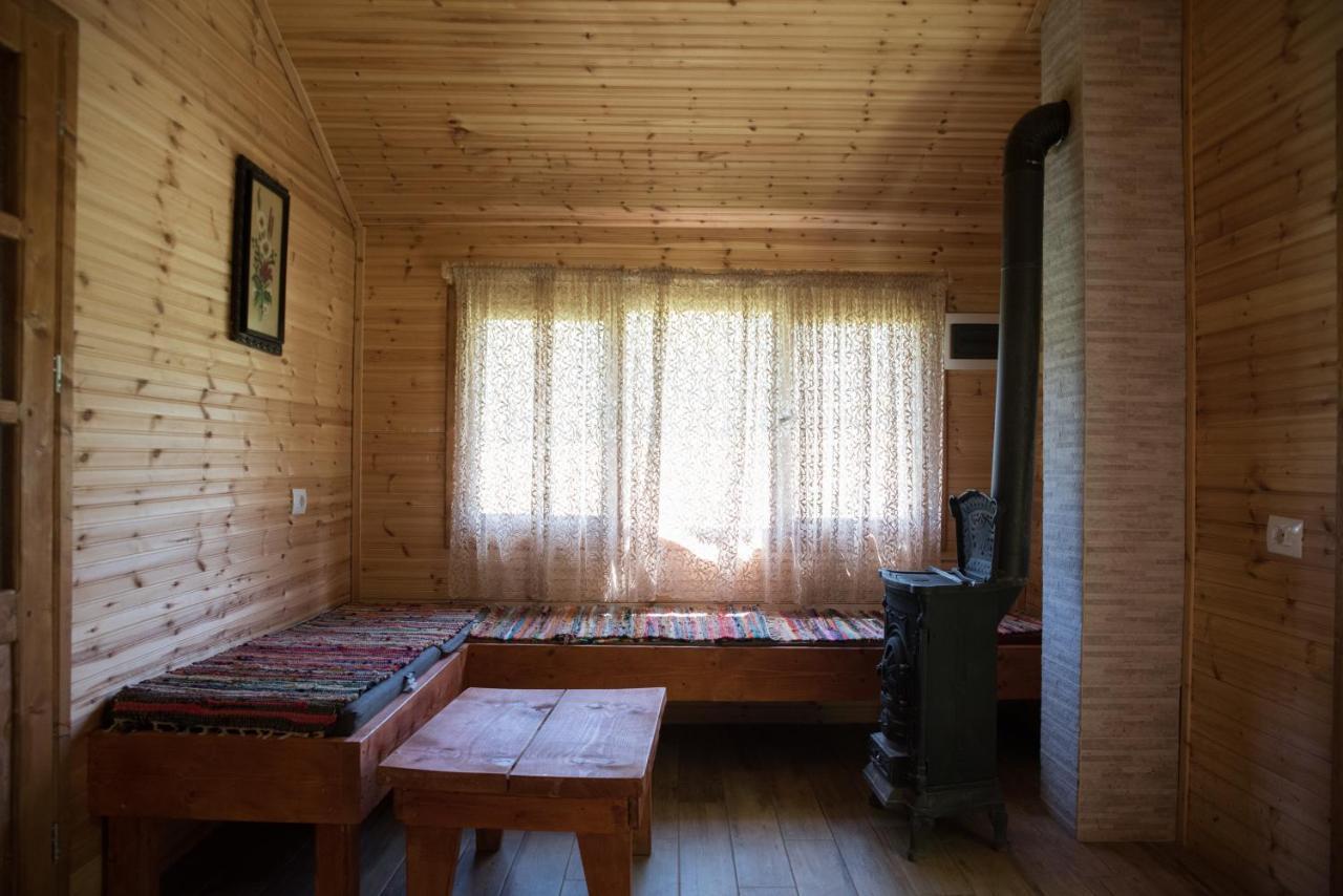 Farma Sotira Hotel Leskovik Bagian luar foto