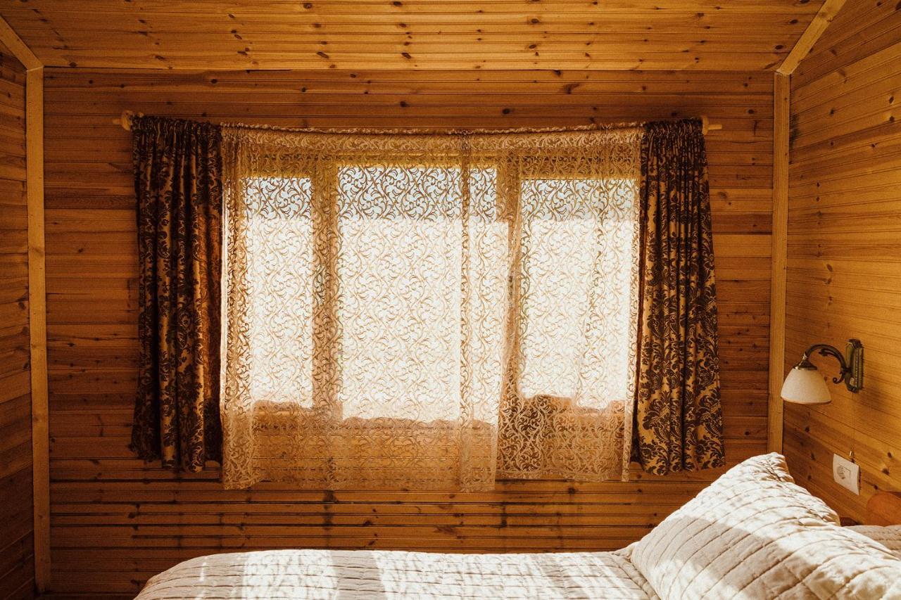 Farma Sotira Hotel Leskovik Bagian luar foto