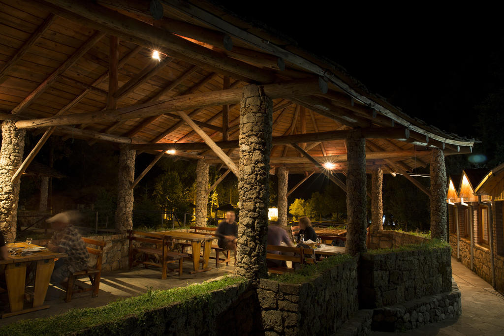 Farma Sotira Hotel Leskovik Bagian luar foto