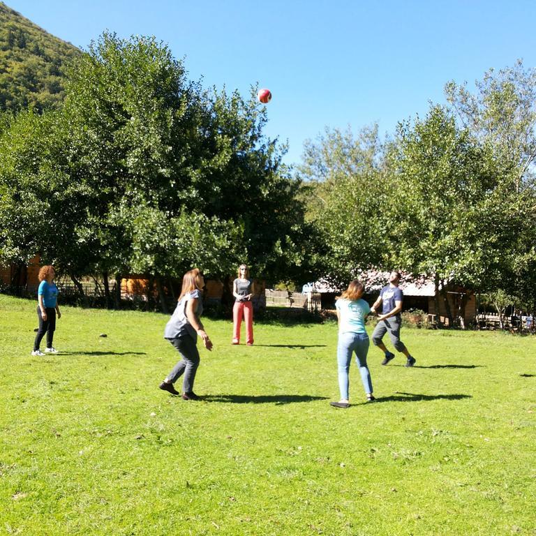 Farma Sotira Hotel Leskovik Bagian luar foto