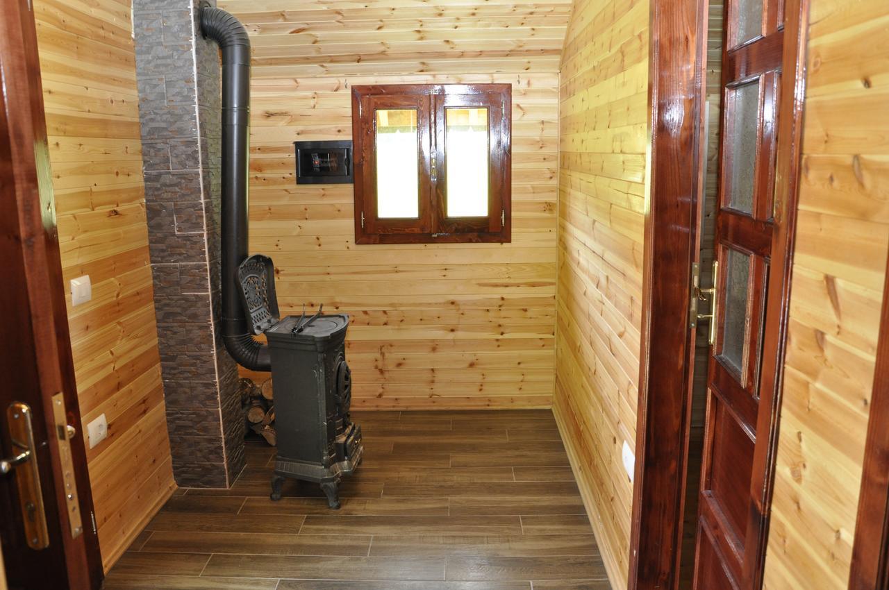 Farma Sotira Hotel Leskovik Bagian luar foto